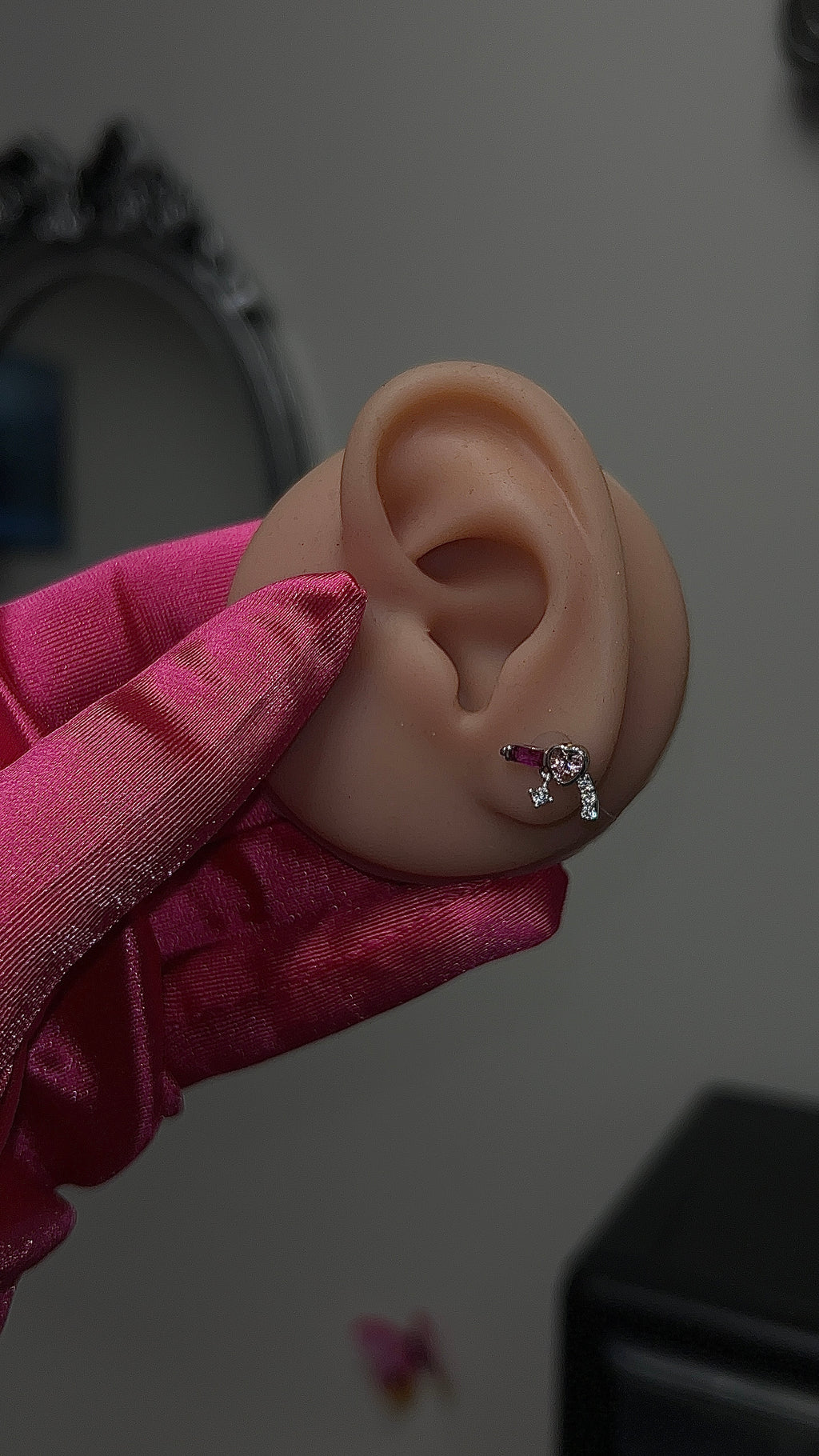 Blick Cartilage Earring