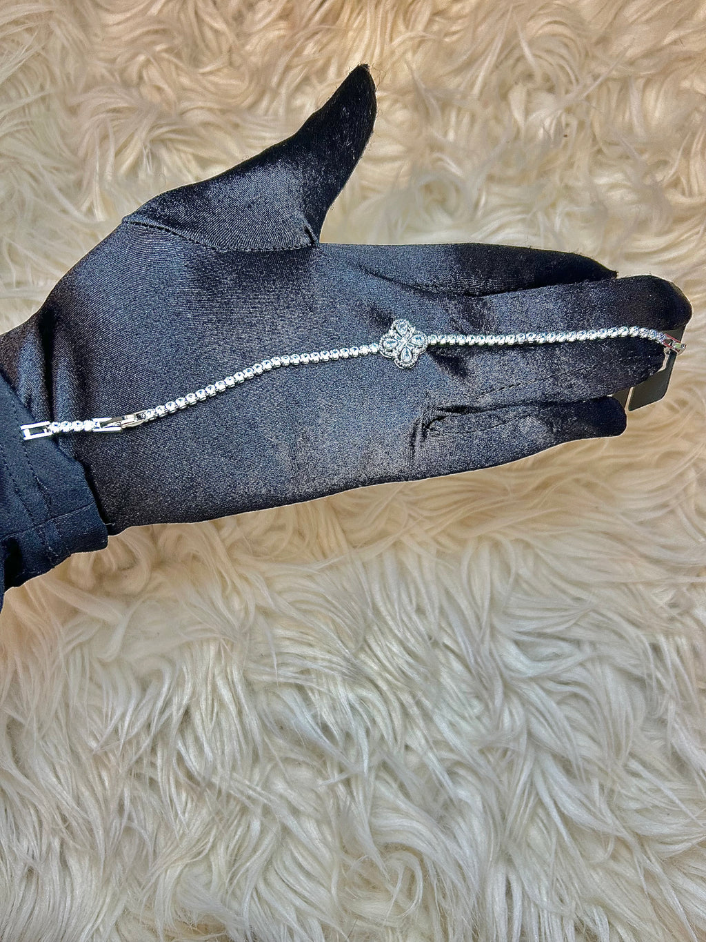 Talia Clover Bracelet